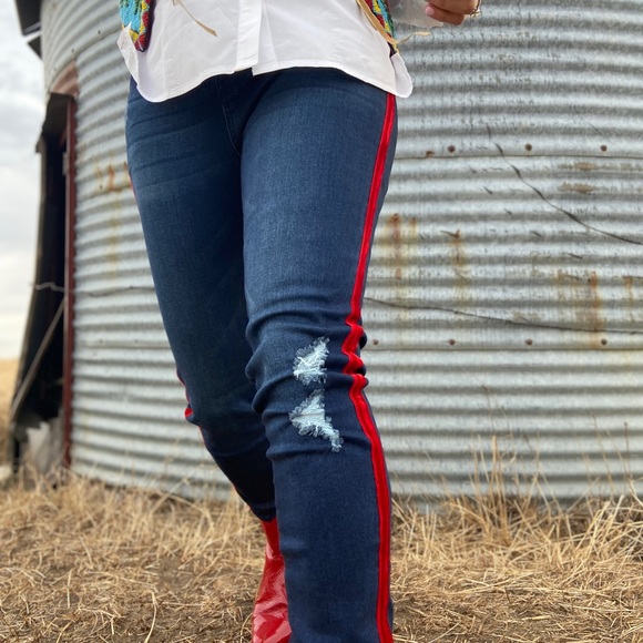 Judy Blue Denim - Picture 1 of 6